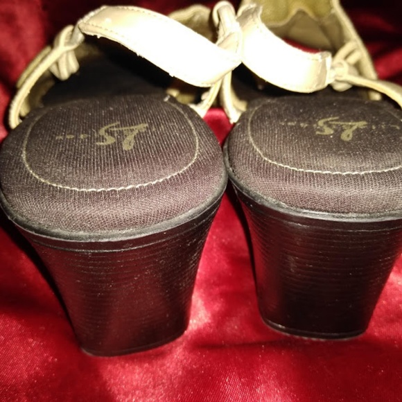 Shoes - Picture 3 of 3